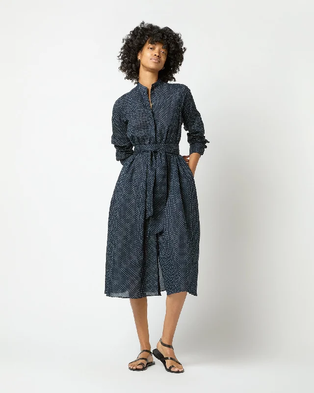 Long-Sleeved Gianna Dress in Navy/Green Small Dot Seersucker