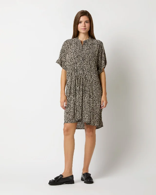 Vallea City Dress in Ecru/Black